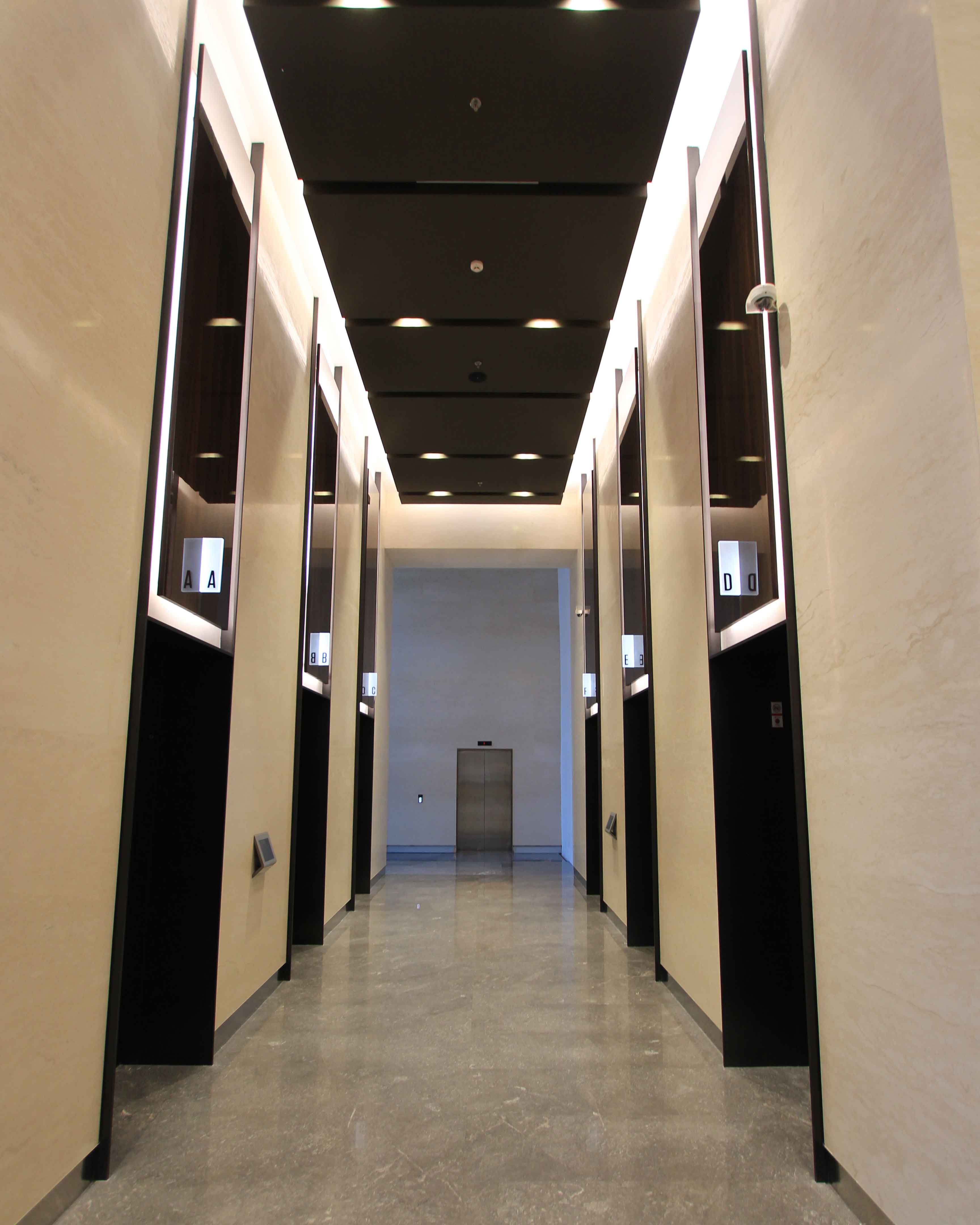 Sistem gedung dan perencanaan fit-out kantor di Thamrin Nine