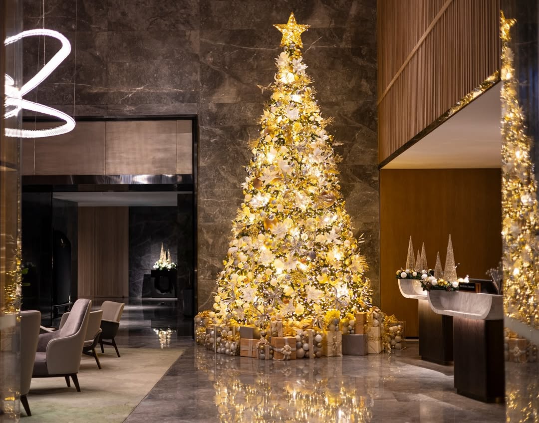 A Festive Haven: Celebrate Christmas in Pan Pacific Jakarta Luxury Hotel Above the City