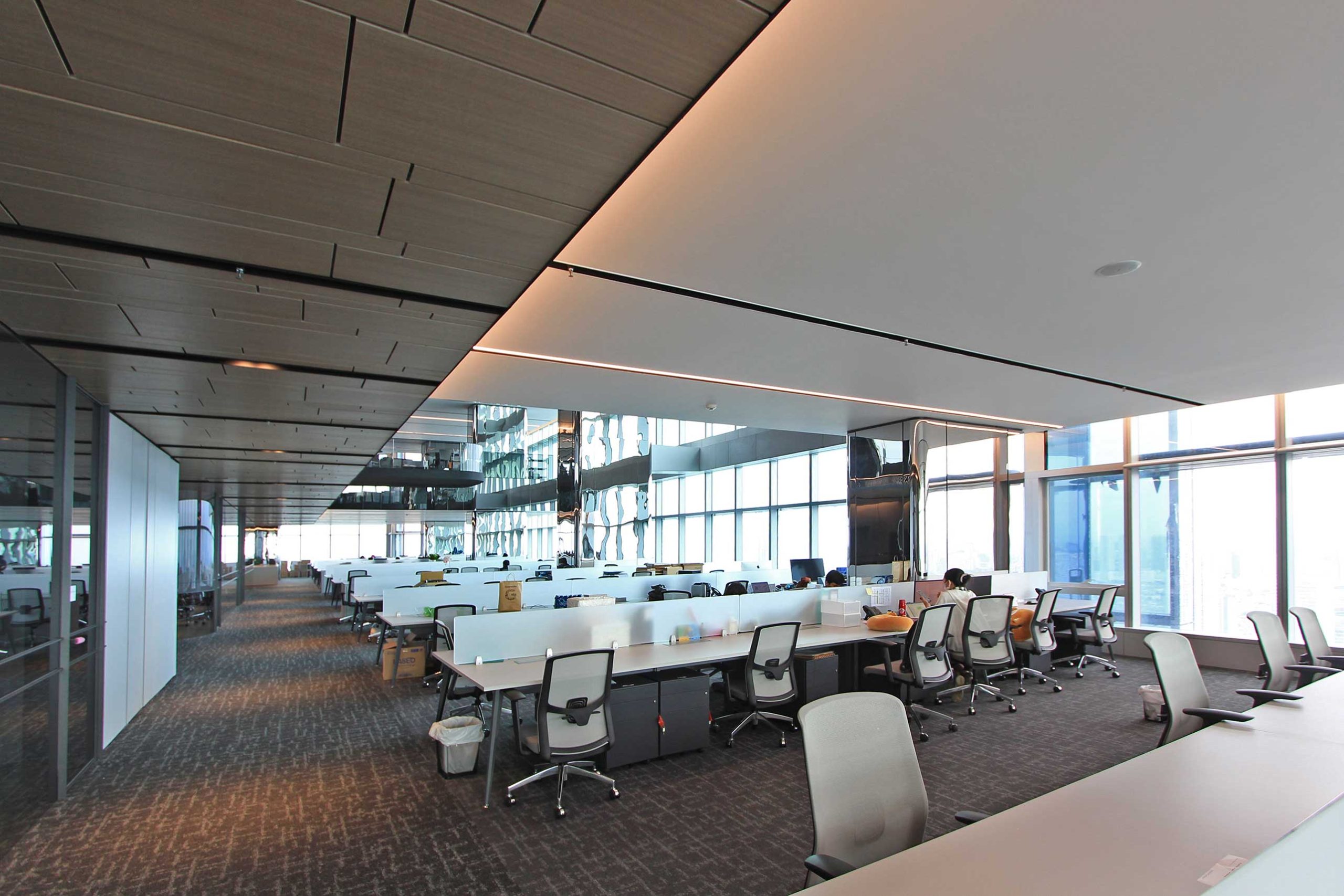 Working Above the City: Premium Office Space at Autograph Tower